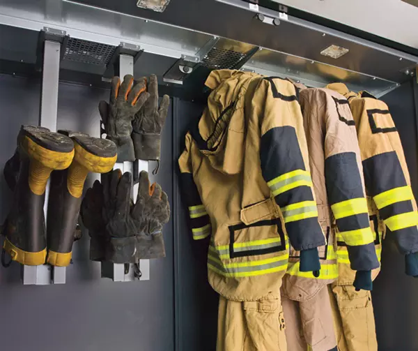 сушильна шафа для уніформи пожежників
