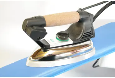 Професійний стіл для прасування